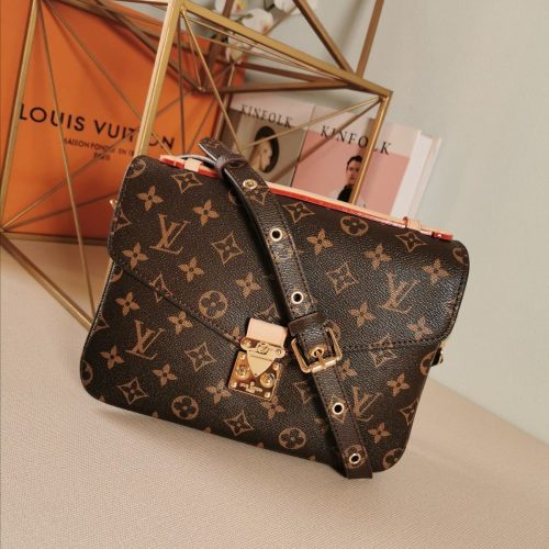 Louis Vuitton Pochette Metis M44875 Monogram photo review