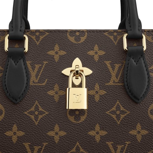 Louis Vuitton Flower Tote M43550