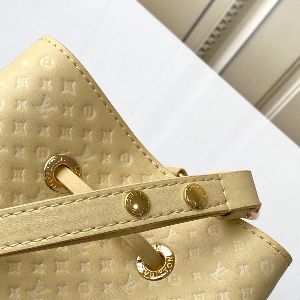 Louis Vuitton M22599 Calfskin Yellow Néonoé BB