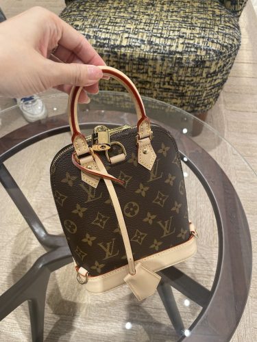 Louis Vuitton M47132 Alma Backpack Monogram photo review