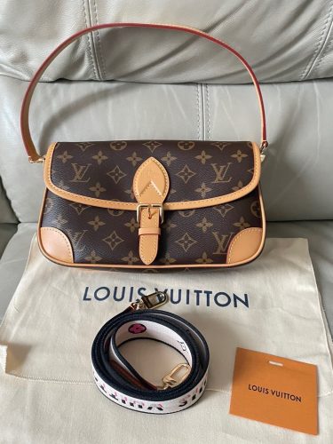 Louis Vuitton M45985 Diane Black photo review