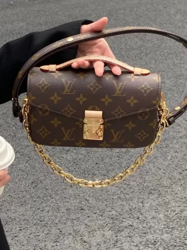 Louis Vuitton Pochette Metis M44875 Monogram photo review